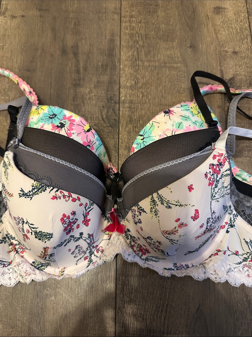 Bundle of 4 bras